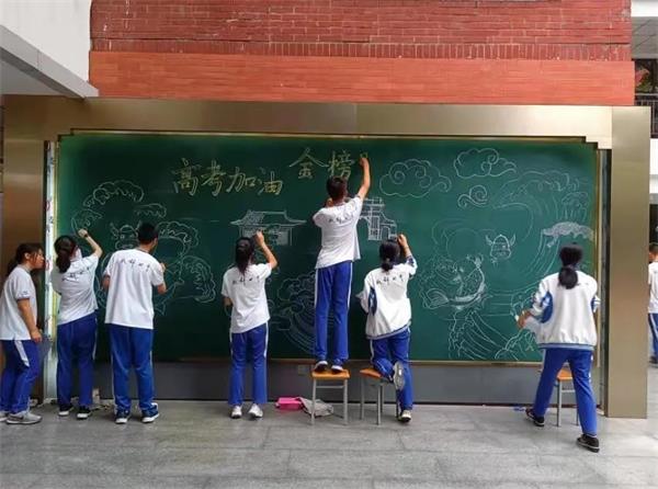 “初夏成都七中国际部物语”摄影大赛人气投票开始啦！
