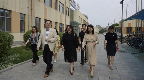 哈尔滨顺迈华美外国语学校日本顶尖院校招生官交流活动