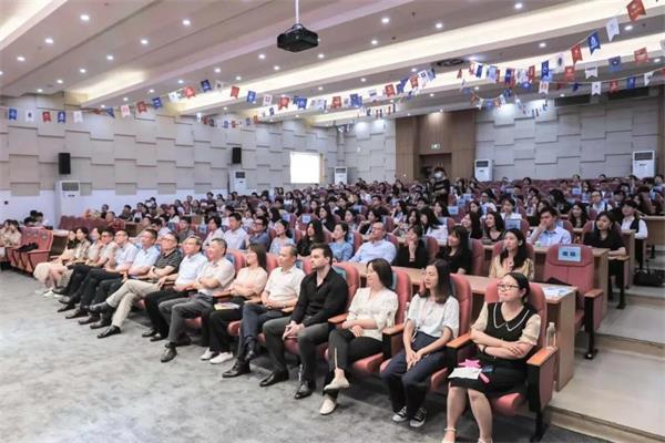 杭州第四中学国际部21届毕业快乐｜十八而志，风好正扬帆！