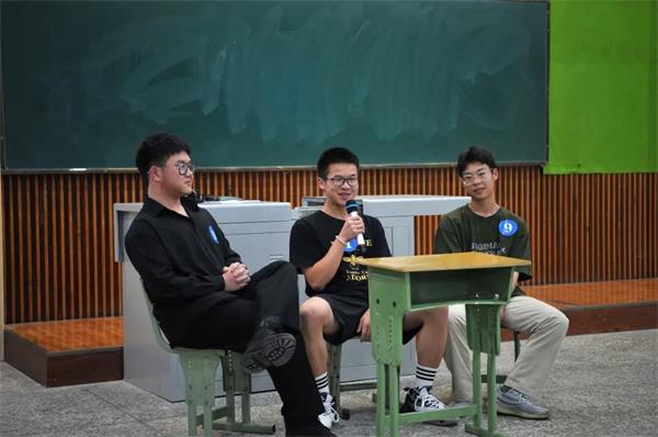 成都棠湖外国语学校国际部 “生存·救护”主题系列活动