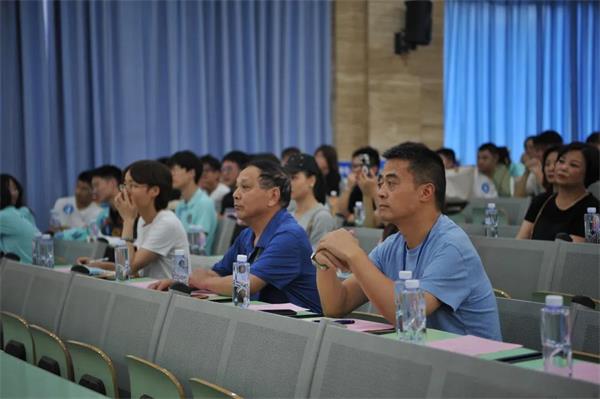 成都棠湖外国语学校国际部 “生存·救护”主题系列活动