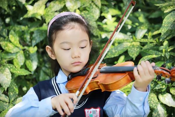 上海新纪元双语学校学生伦敦青少年音乐家大赛上荣获金奖！