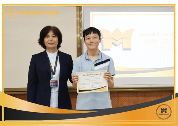 青岛威德明特双语学校本学年颁奖仪式！