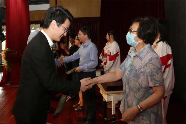 中国人民大学附属中学朝阳分校2021届高三毕业典礼