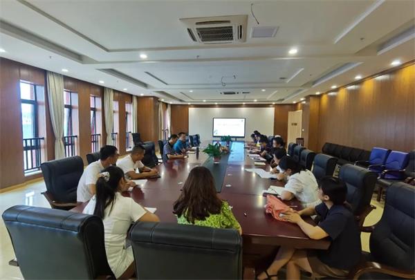 梳理工作明得失 取长补短同进步-成都博骏公学学科总结会