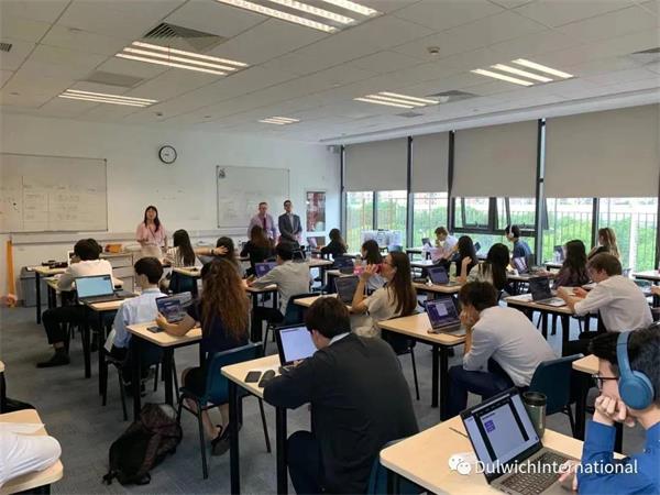 首届线上大学联展，连接珠海德威国际高中学子与60所大学代表！