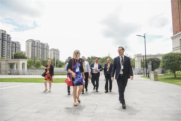 英国驻广州总领事走进融侨赛德伯学校！