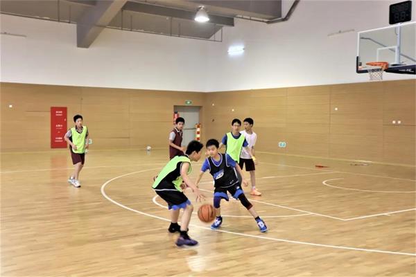 上海托马斯实验学校校园篮球联赛开赛啦！