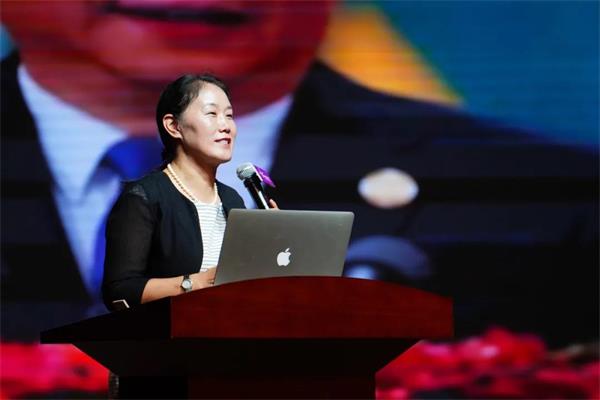 清澜山学校李文平校长专访：追求卓越，引领内涵发展新篇章