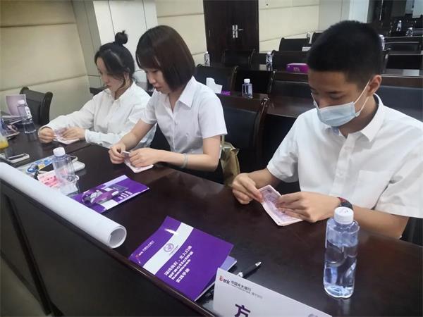 南宁市第二中学国际部探索金融职业，对话光大银行活动