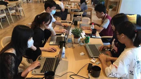 上海托马斯实验学校2021全国青少年模拟政协活动成功举行