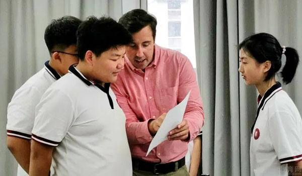 青岛梅尔顿国际学校(原二中剑桥高中) ：青岛梅尔顿如何助力学子提升申请背景