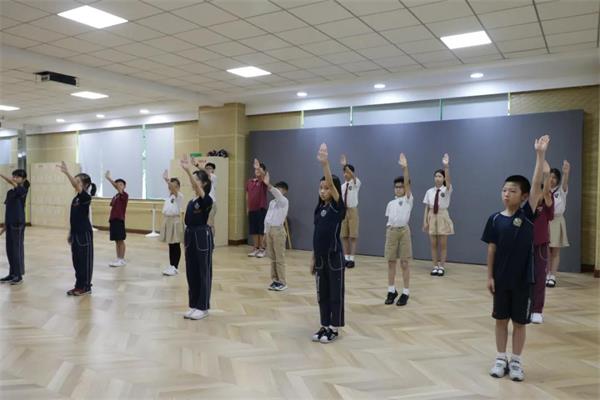 华南师范大学附属外国语学校交通安全第一课