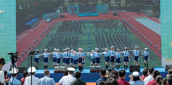 华南师范大学附属外国语学校交通安全第一课