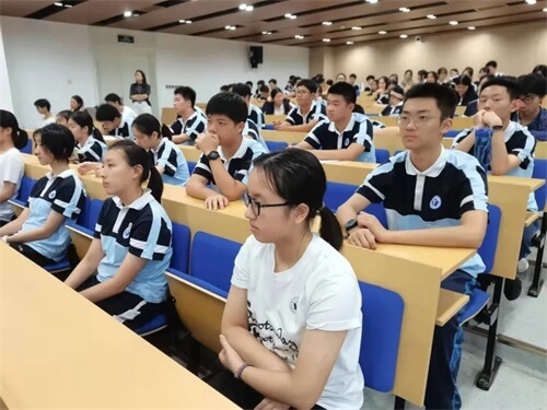 美国TOP42波士顿大学招生官来访宁波效实中学国际中心