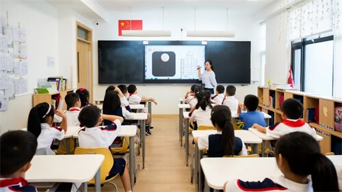 做月饼、放河灯、猜灯谜……看成都巴德美际的同学们花式庆中秋多热闹