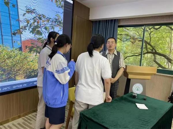 波士顿大学招生官来访杭州第十四中学国际部