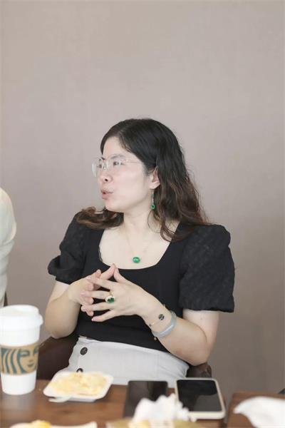 一杯星巴克，深圳博纳国际学校开启了一场教育的漫谈