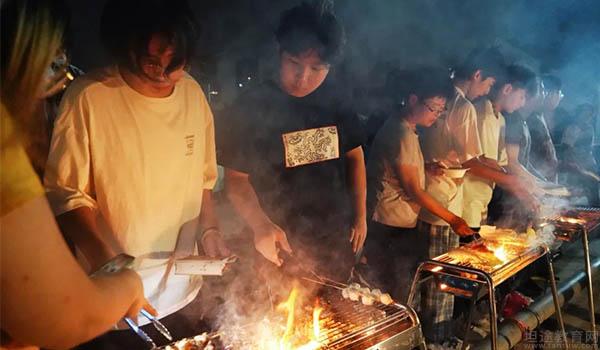 法拉古特东莞校区 ：这个中秋，我们相聚东莞法拉古特学校