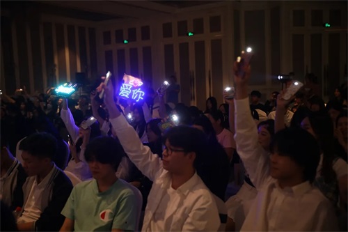 浙江常春藤国际高中SUMMER STAR：歌舞青春，有你最精彩