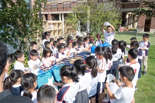 成都巴德美际学校木工课：奠基开工，带孩子们建一座房子