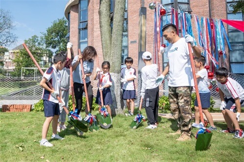成都巴德美际学校木工课：奠基开工，带孩子们建一座房子