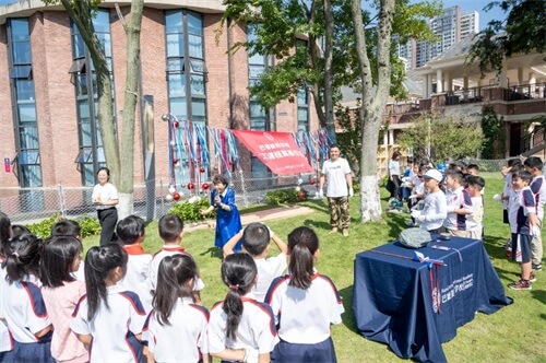 成都巴德美际学校木工课：奠基开工，带孩子们建一座房子