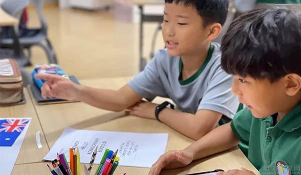 成都青苗国际双语学校 ：成都龙泉青苗双语学校探究课堂介绍