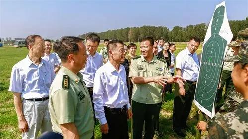 北京王府学校王广发荣获“2021北京榜样”人物表彰