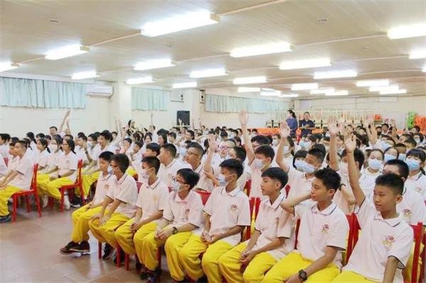 “繁星”与“泥土”——肇庆加美学校学生以积极的心态迎接初中生活