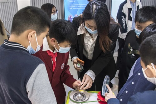 天津格瑞思学校活动：馆校携手思政育人，科技筑梦智引未来