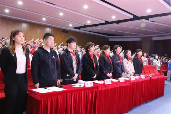 西安沣东中加学校开展建队日主题活动