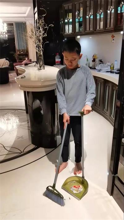 北京力迈中美国际学校重阳节敬老孝亲教育活动