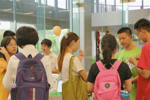 深圳国际交流学院有趣又暖心的心理健康周