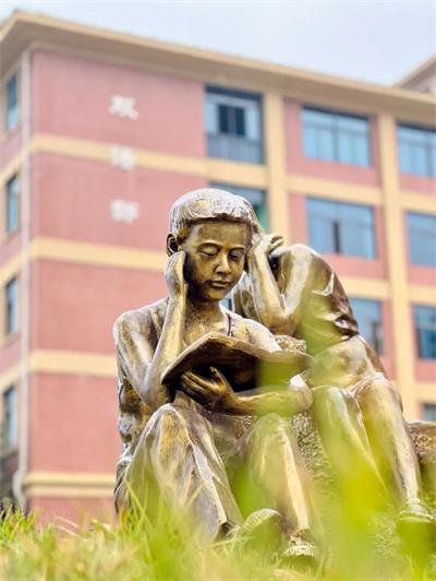 树立宁碧品牌 弘扬宁碧精神 | 宁乡市碧桂园学校全校教职工大会顺利召开