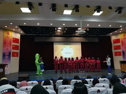 东北师大附中IB国际班‘NON-UNIFORM’（无校服日）主题活动