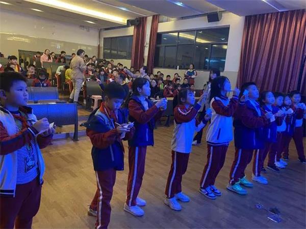 宁乡市碧桂园学校英语词霸挑战赛之现场PK