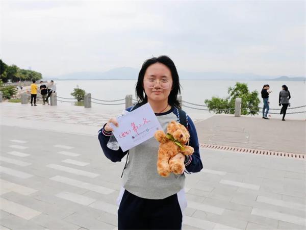 深圳博纳国际学校之声|在这里我拥有的是独立思考，而不是被裹挟着走