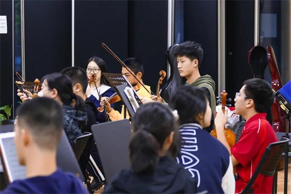 深圳国际交流学院继续领跑！2021剑桥卓越学子奖项揭晓