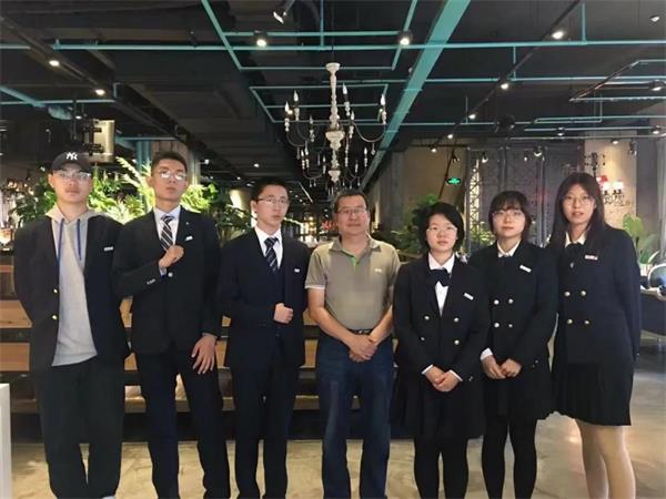 生涯逐梦 职赢未来——呼市二中国际部PBL职业调研之金融证券篇