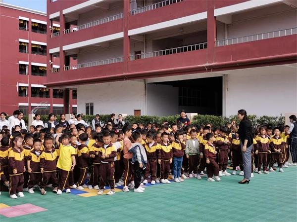 东莞市翰林实验学校国际部幼儿园反恐防暴应急演练活动
