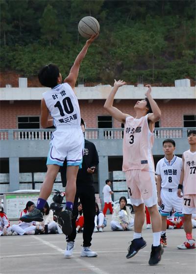三鑫双语学校国际部第八届RBA篮球赛来了！
