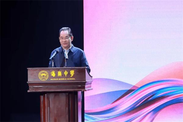 合肥世界外国语学校全体英语教师通过网络积极参加学习英语阅读教学研讨会
