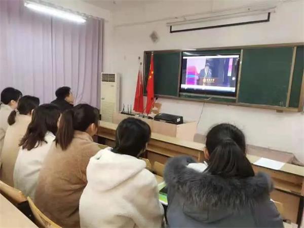 合肥世界外国语学校全体英语教师通过网络积极参加学习英语阅读教学研讨会