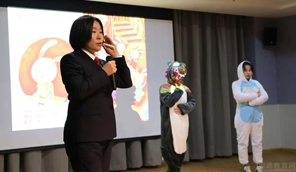 长沙玮希国际学校 ：12月4日国家宪法日活动，情景剧走进玮希幼儿园