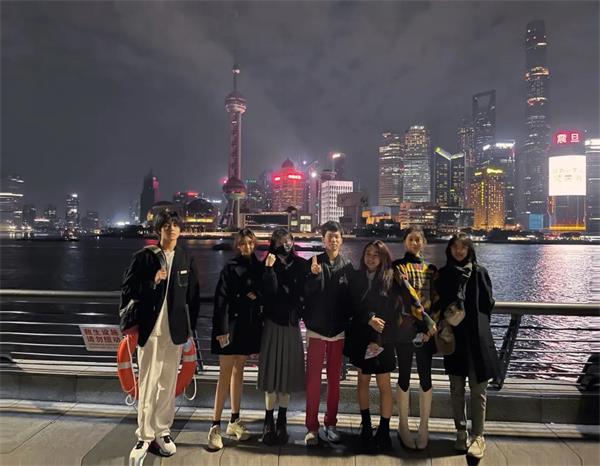 三鑫双语学校国际部学子在NHSDLC美式辩论联赛上海地区赛获得八强！