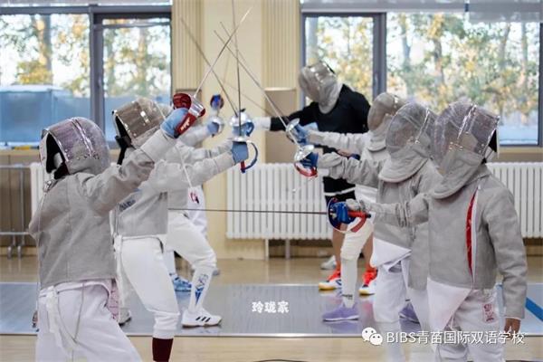为寻找“世界上最好的教育”，青苗国际双语学校带娃走遍世界