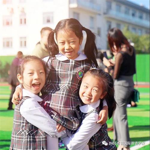 为寻找“世界上最好的教育”，青苗国际双语学校带娃走遍世界