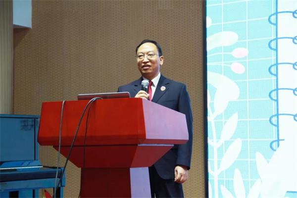 以“两大法律&六大体系”呵护少年的你——北京力迈中美国际学校12月份法治教育讲座