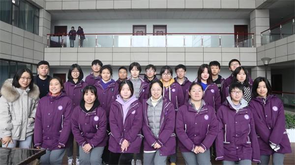 南京雨花台中学国际高中全美经济学挑战赛再创佳绩，2金，3铜，3满分！千人角逐、突破重围！